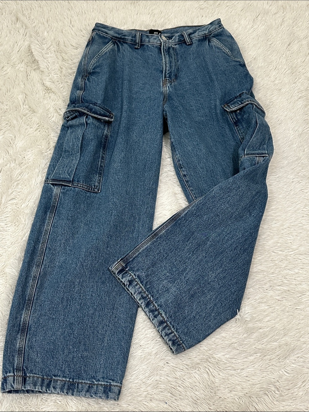 H&M Wide-Leg Flare Cargo Jeans in Blue